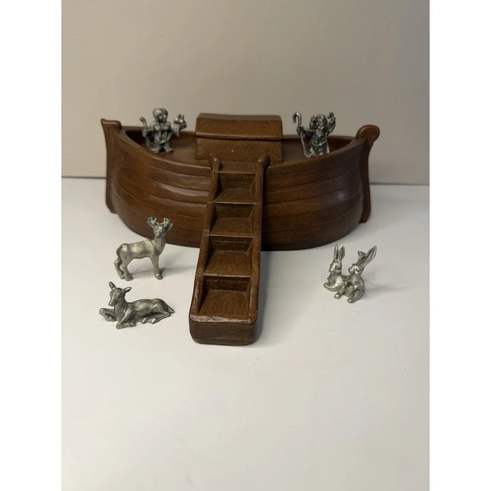 Hudson Pewter Noah's Ark. Includes Ark & ladder,6 pairs Of Hudson pewter pieces